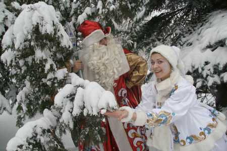 Дед Мороз и Снегурочка на новогодний праздник
