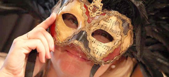 Венецианская маска на мастер-классе