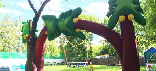 Аренда надувного оформления Арка Пальмы www.kinderattr.ru