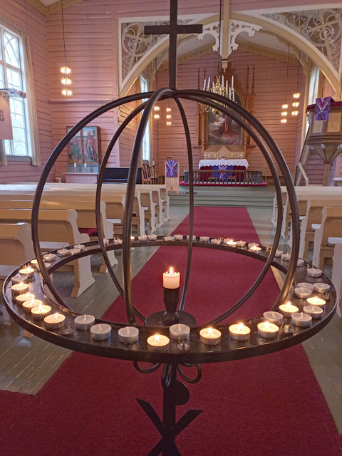 Allehelgensgudstjeneste med nattverd i Sømna kirke søndag 6. november kl. 11.00