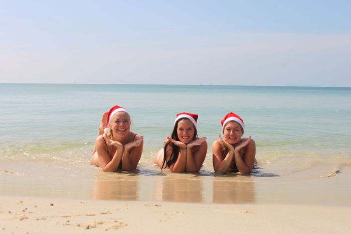 Julefeiring på stranda i Sihanoukville
