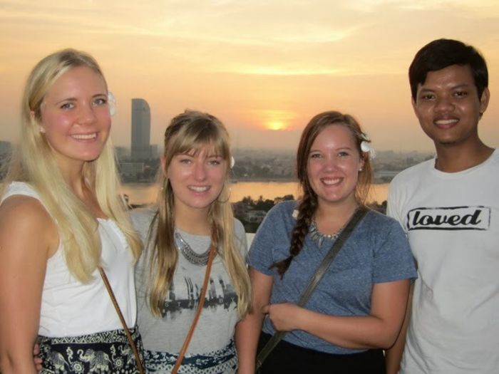 Spiste på toppen av Makong view tower med utsikt over hele Phnom Penh!