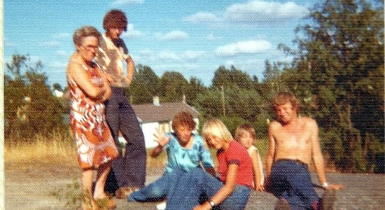 Flere på Solskinnsberget, blant annet Johnny Tegner og Reidar Isebakke
