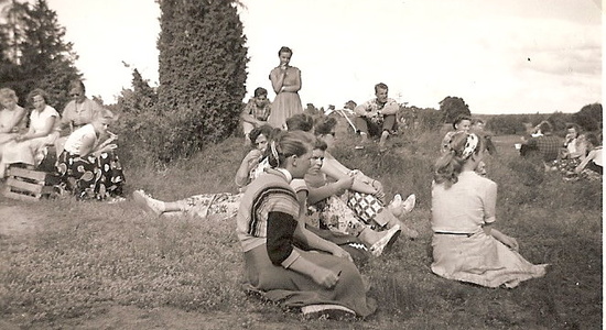 Samling på Solskinnsberget (Ungdomsleire 1957)