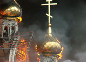 Во Львове радикалы подожгли храм Украинской Православной Церкви