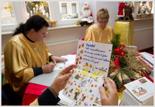 В офисы Санта-Клауса дети пишут их на 17 языках