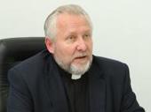 Епископ Сергей Ряховский ведет прием на «Петровке»