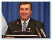 Претензии к Виктору Януковичу по факту награждения Сандея Аделаджи за предвыборную агитацию