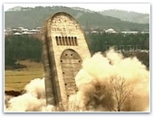 Грузинские оппозиционеры предлагают построить церковь, а не здание парламента на месте подорванного мемориала Славы