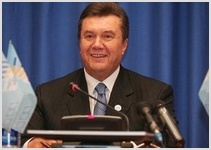 Претензии к Виктору Януковичу по факту награждения Сандея Аделаджи за предвыборную агитацию