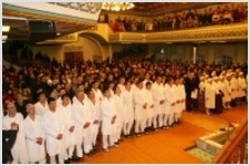 73 человека приняли крещение в омской церкви ЕХБ