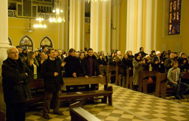 Католики и протестанты Москвы не ограничились молитвой и продолжили общение