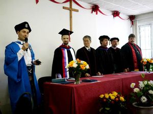 Выпускники семинарии получили государственные дипломы 