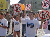 Христиане Риги выступили против шествия геев и лесбиянок 