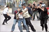 Столкновения между коптами и мусульманами в Каире привели к гибели десяти человек