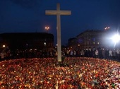 Трагедия заставила миллионы людей посетить польские церкви