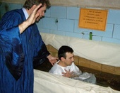 Крещение в туберкулезной лечебно-исправительной колонии
