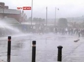 В Белфасте полиция разогнала католиков водометами
