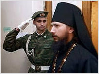 В РПЦ надеются заменить священниками  военных воспитателей,