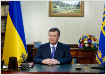 Янукович поздравил украинцев с Крещением Господним
