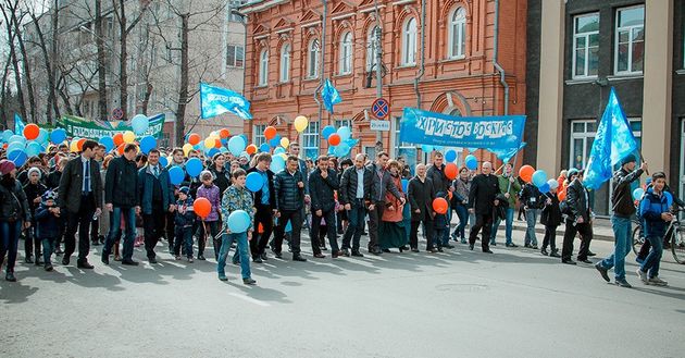 Праздничное Пасхальное шествие в Иркутске