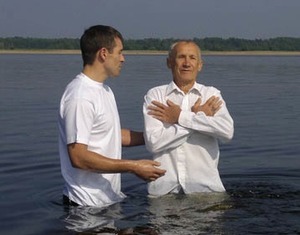 Первое  Водное крещение в Ижевской церкви "Истина"