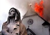 Исламисты сожгли три протестантские церкви