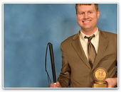 Члену адвентистской Церкви вручена «Нобелевская премия для слепых»  