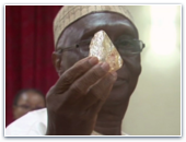 Пастор нашел алмаз в 700 карат