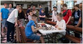 Церковь приютила шахматный клуб