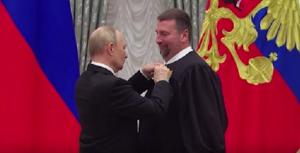 Президент РФ наградил главу российских адвентистов