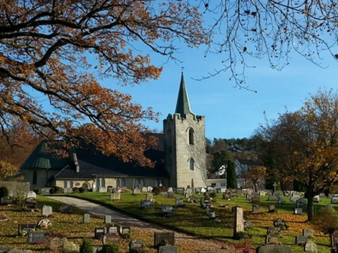 Borgestad kirke og kirkegård med gravminner