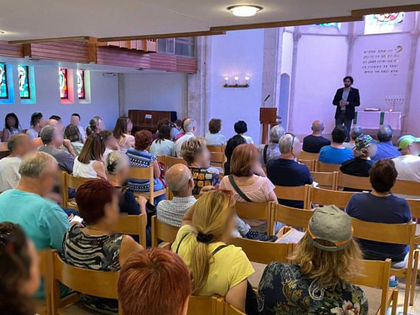 Mange besøkende under åpen kirke i Tel Aviv