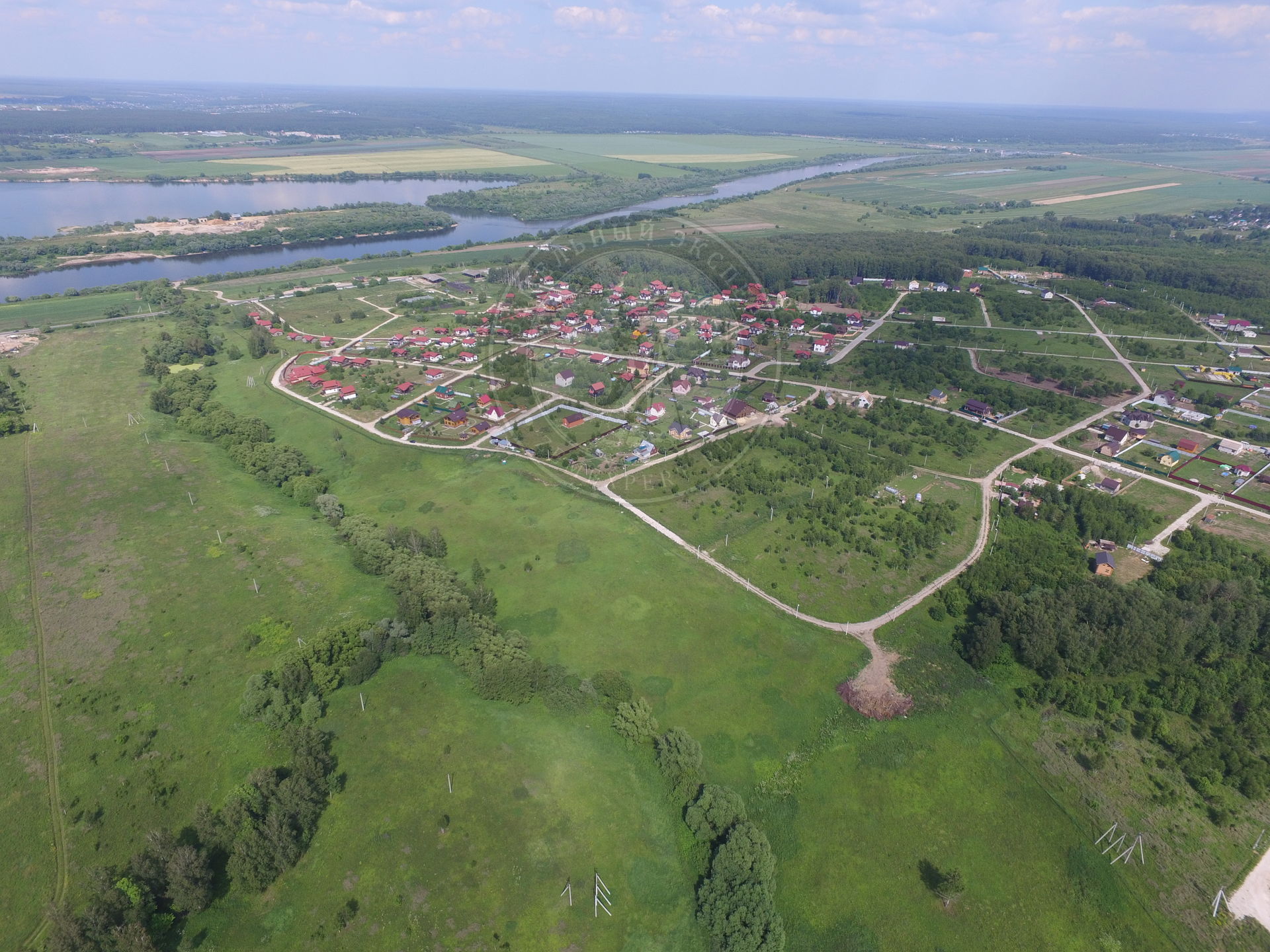 Поселок расположен. Лукьяново Серпуховский район. Заокская Долина Серпуховский район. Заокская Долина Лукяново. Заокская Долина коттеджный поселок.