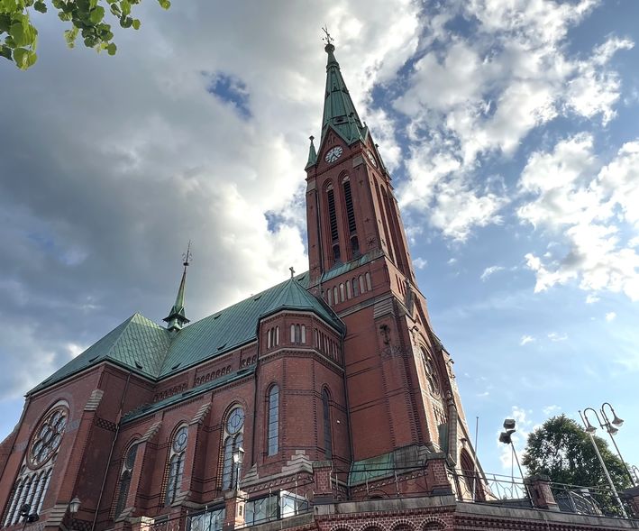 Nedgang i tilstanden for halvparten av kirkene