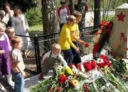 "Были крепки на войне, прогоняли полки чужих"