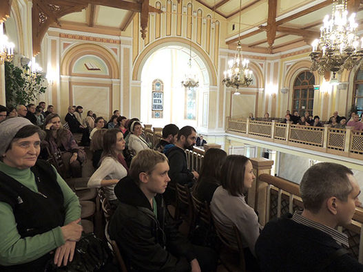 Фоторепортаж о 25-летии хора Московской центральной церкви ЕХБ (с аудио)