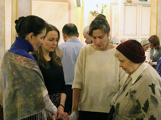 «Научи нас молиться» - фоторепортаж  о молитвенной конференции в Москве