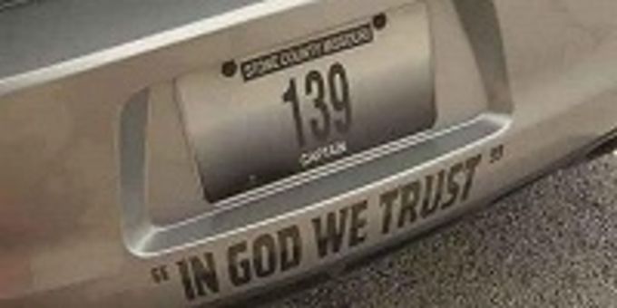 В США атеисты хотят запретить полицейским проявления веры в Бога