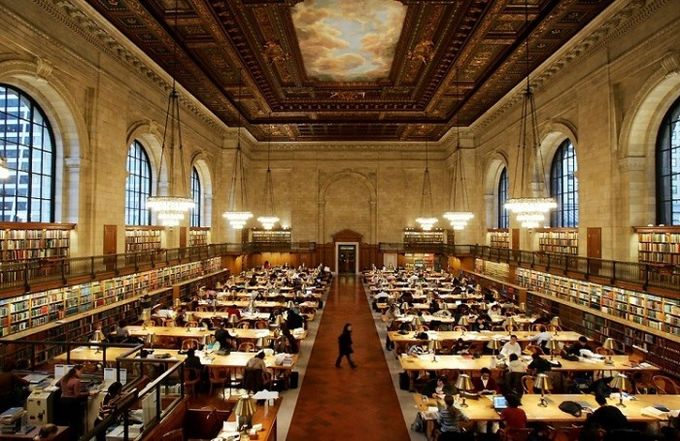 Кафедру Чарльза Сперджена установили в библиотеке в США