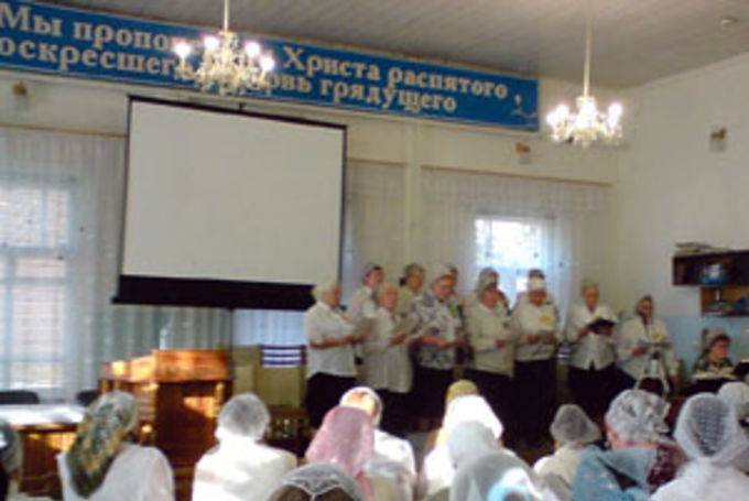 Вдовы и одинокие сестры провели встречу в Новосибирске