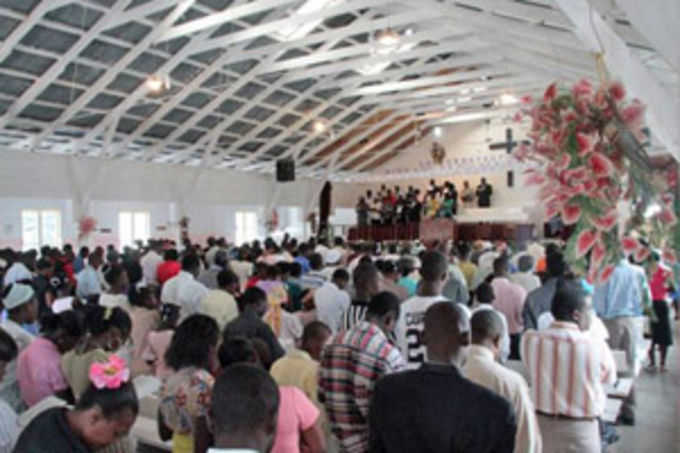 Христиане Гаити собрались на воскресные служения