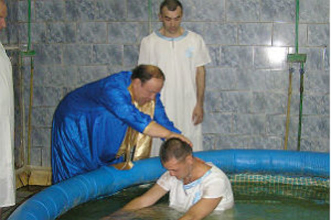 Впервые в смоленской колонии состоялось водное крещение евангельских христиан-баптистов