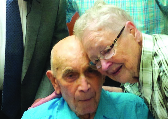 В Америке 101-летний муж покаялся после 24 лет молитв жены