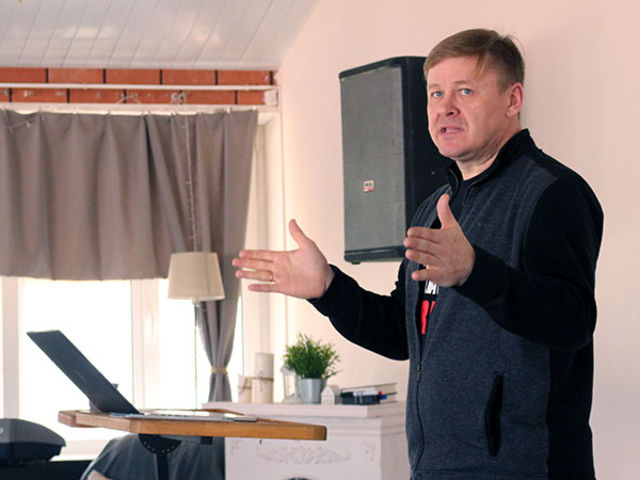 Pastoral/Youth Retreat for Moscow Baptist Church leaders