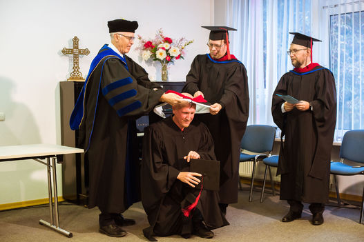 Фоторепортаж о выпуске в Московской богословской семинарии