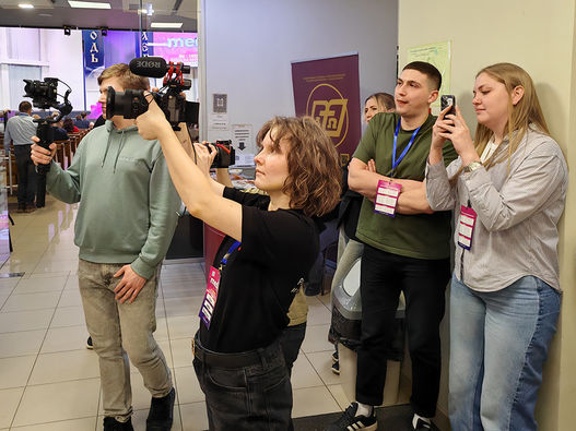 Большой фоторепортаж о медиаконференции 2025