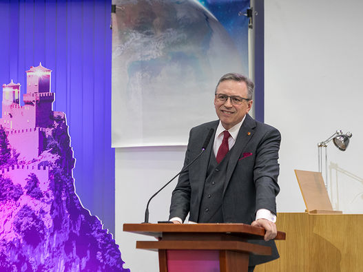 Большой фоторепортаж о медиаконференции 2025