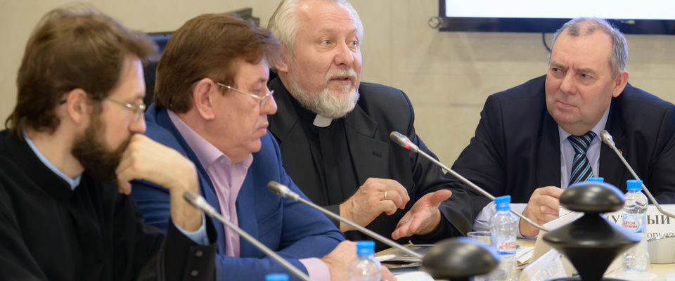 Епископ Сергей Ряховский: Защищая наших братьев-православных на Украине, мы защищаем и евангельских верующих как в России, так и на Украине