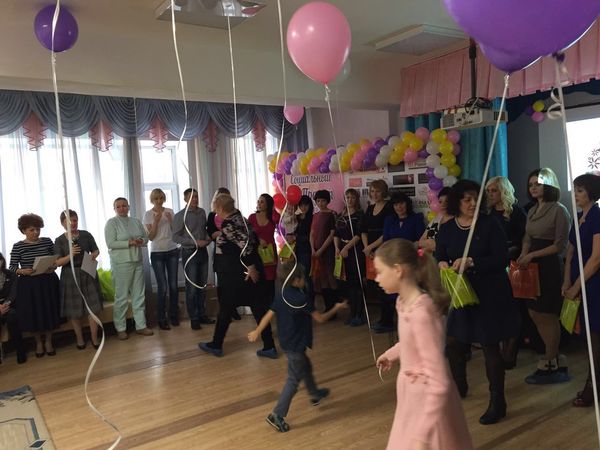 В Бийске для мам детей-инвалидов устроили День красоты